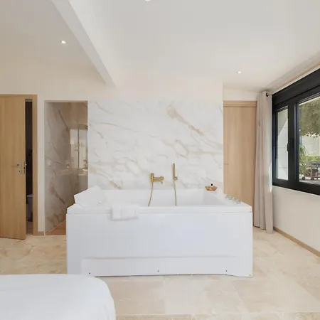 Maison Cantalupo Piscine Balneo Montagne (Gironde)