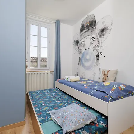 Vila Maison Cantalupo Piscine Balneo Montagne (Gironde)